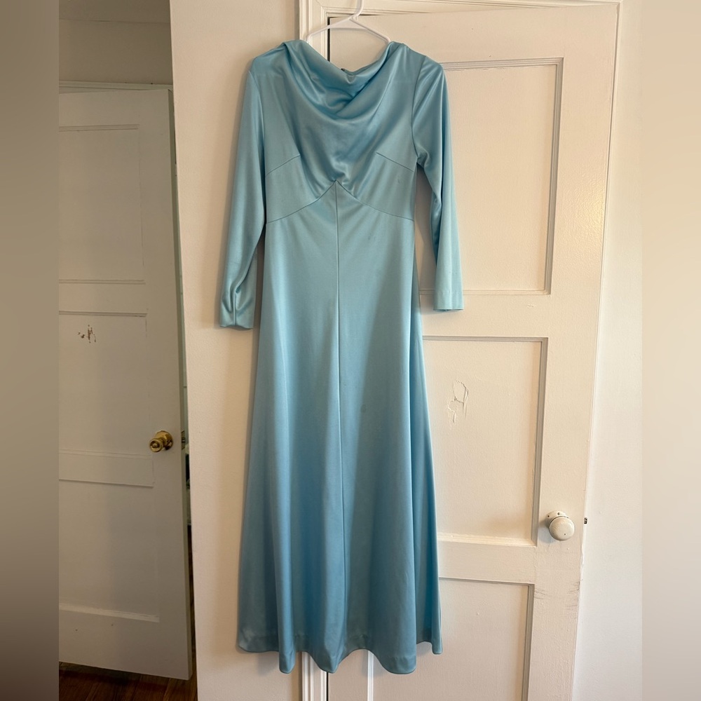 Elegant Blue Long Sleeve Dress